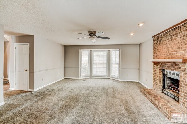 Building Photo - 233 Port S Ln