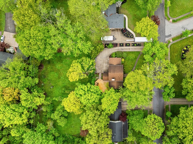 Building Photo - 38 W Case Dr