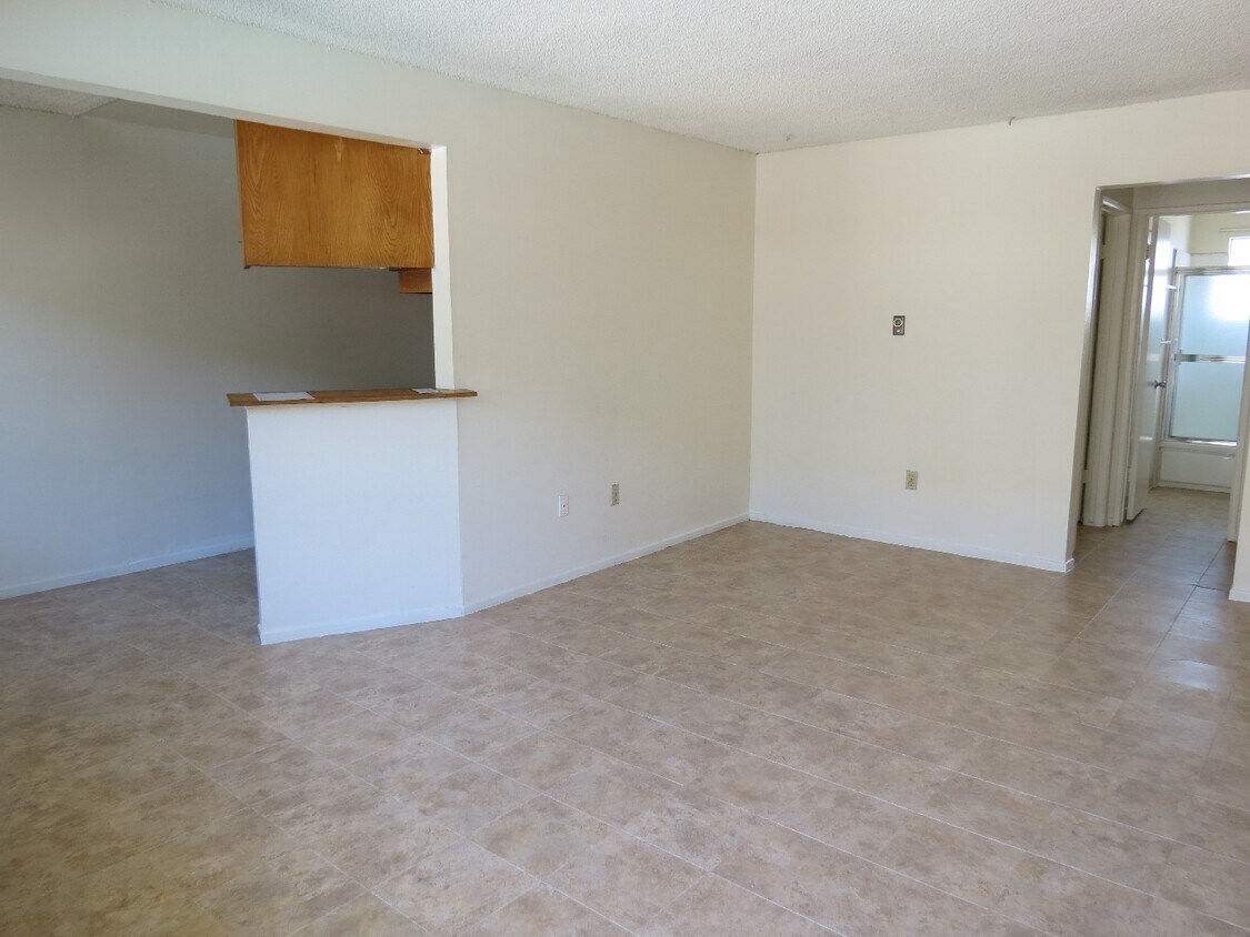 Primary Photo - 20404 Anza Ave