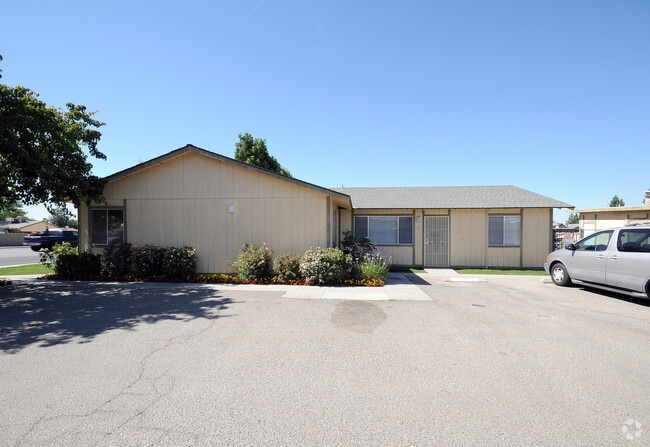 Stine Country - Stine Country Apartments