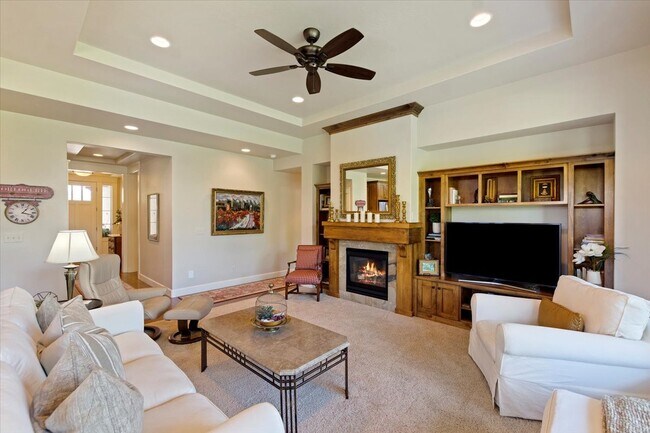 Building Photo - 3752 W Star Hollow Dr