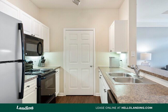 Building Photo - 4701 Monterey Oaks Blvd