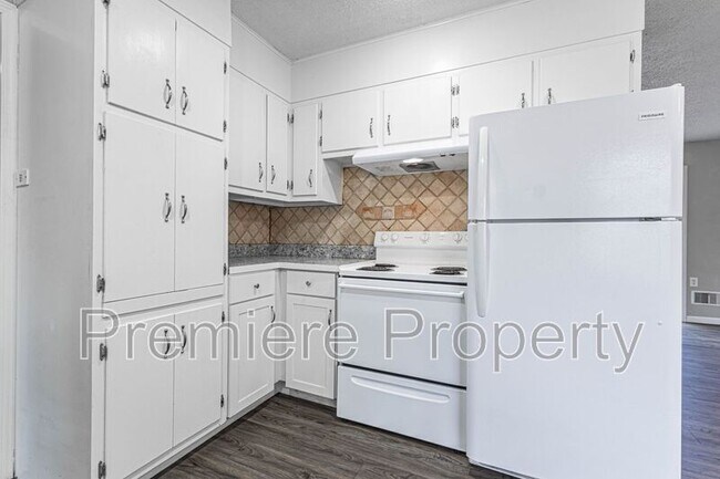 Foto del edificio - 7607 E 110th St