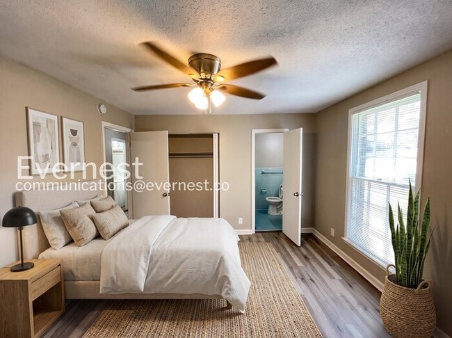 Foto del edificio - 638 Bunker Hill Rd