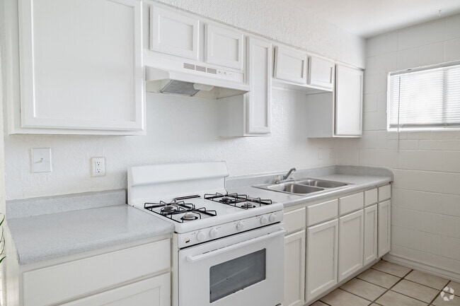 2 habitaciones, 1 baño - 750 pies cuadrados - Cocina - Hacienda Heights