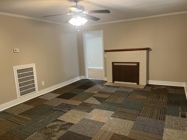 Foto del edificio - 852 Hornbuckle Rd