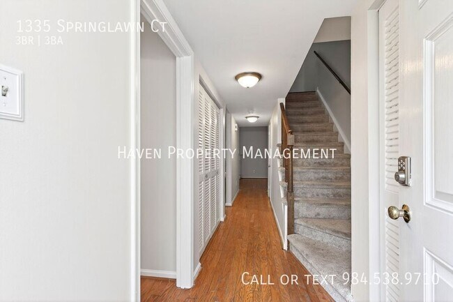 Foto del edificio - 1335 Springlawn Ct