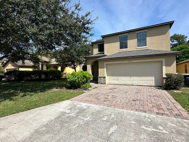 Building Photo - 1025 Cypress Pointe Blvd