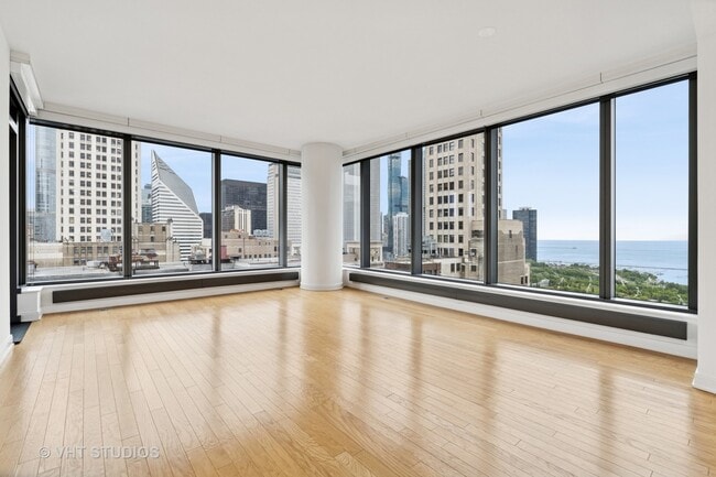 Foto del edificio - 60 E Monroe St