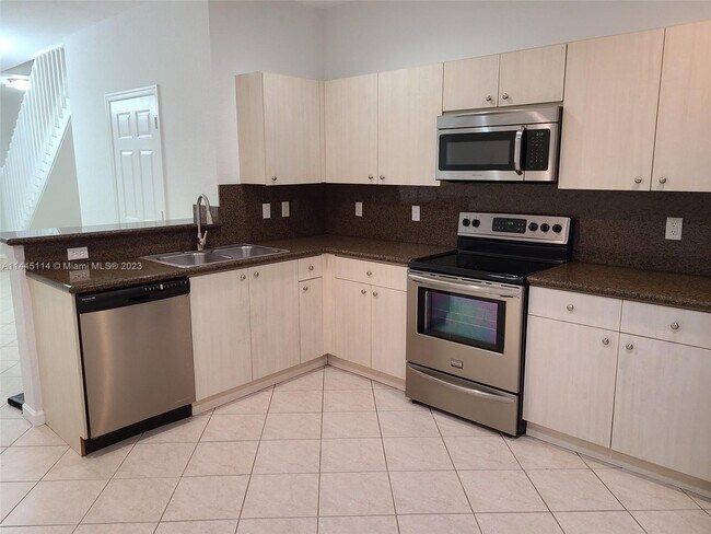 Building Photo - 3920 Cherry Ln