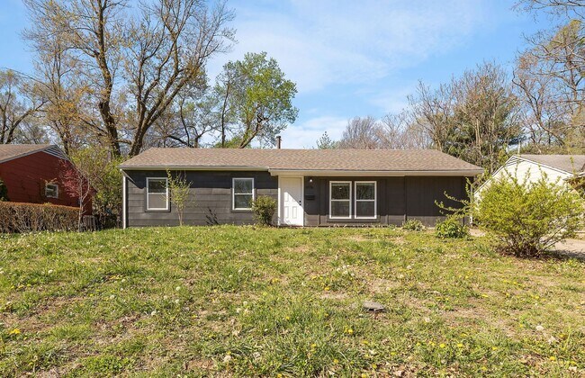 Foto del edificio - Spacious Single Family Home - 4 BD/2 BA