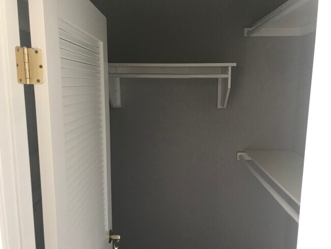 Foto del edificio - 2635 Holderness Ln