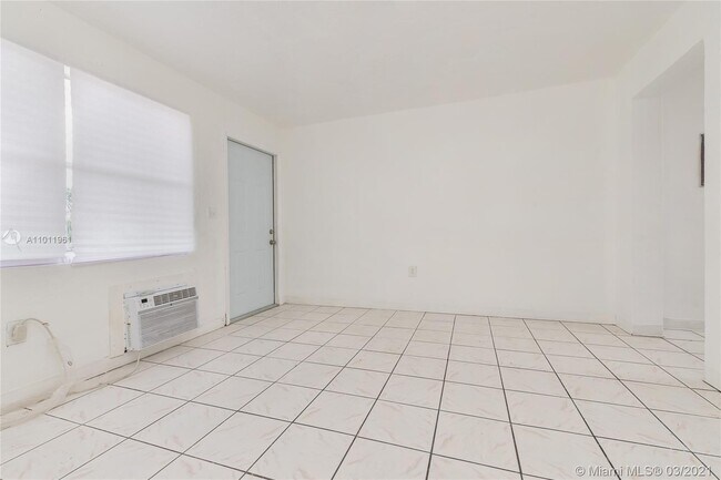 Building Photo - 1401 NW 60th St
