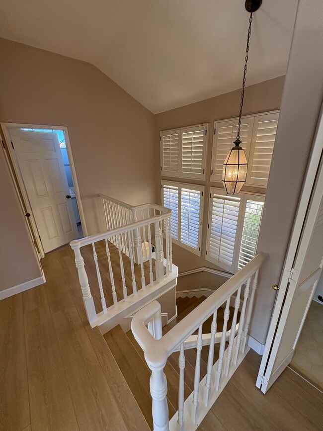 Building Photo - 25 Via Falerno