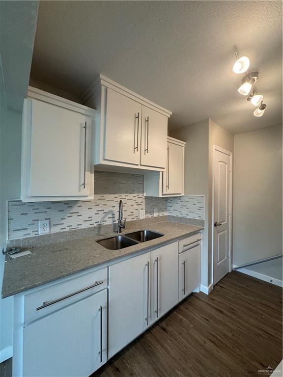 Foto del edificio - 12 South Dr