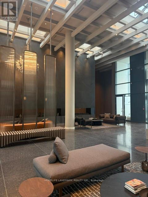 Photo du bâtiment - 8 Interchange Wy