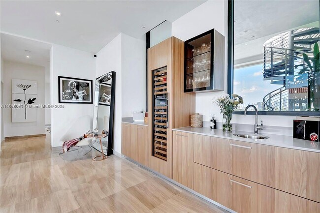 Foto del edificio - 3581 E Glencoe St