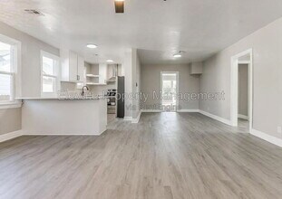 Building Photo - 835 W Eubanks St