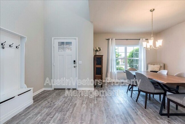 Foto del edificio - 125 Groesbeck Ln