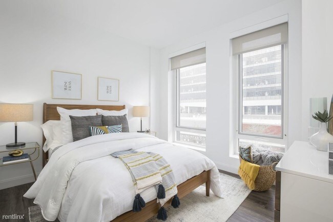 Building Photo - 140 Guest St