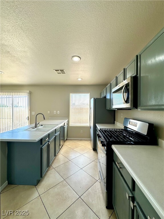 Building Photo - 2119 Tierra Del Verde St