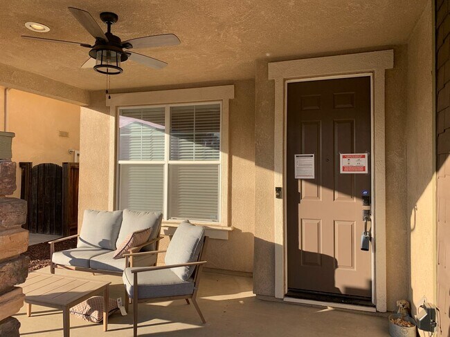 Building Photo - Beautiful 4 Bedroom, 2.5 Bath Garin Ranch ...