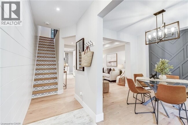 Photo du bâtiment - 32 Cumberland Ave