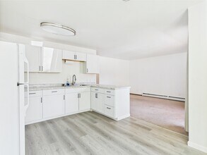 Building Photo - 706 Ouida Way