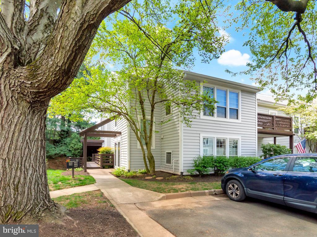 9941 Oakton Terrace Rd Unit 9941, Oakton, VA 22124 Room for Rent in