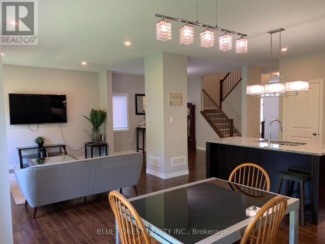Building Photo - 1358 Sandbar St