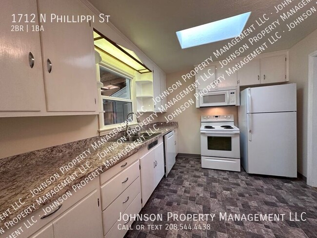 Building Photo - 1712 N Phillippi St