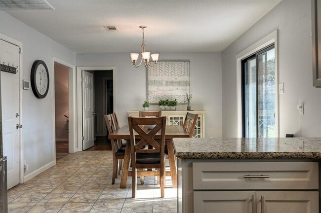 Foto del edificio - 9527 Vilven Ln