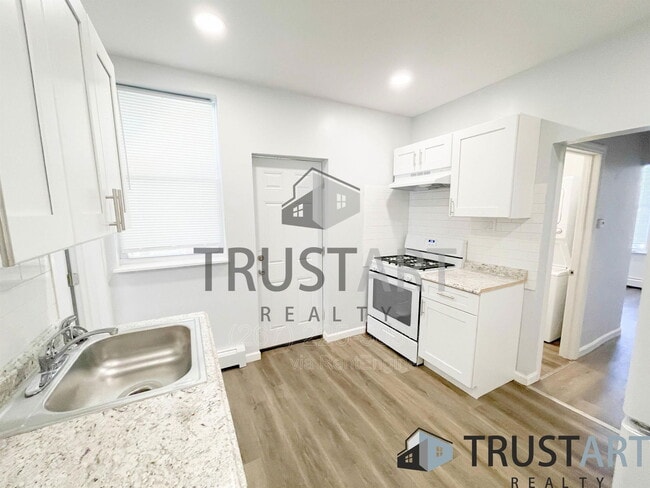 Foto del edificio - 3347 Frankford Ave