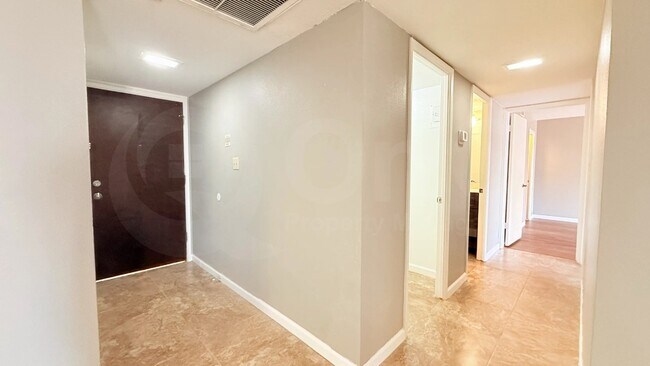 Building Photo - 7910 E Camelback Rd