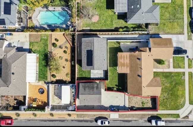 Foto del edificio - 3261 Cole Ave