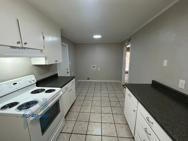 Foto del edificio - 817 Caver St