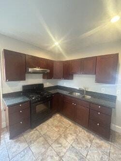 Primary Photo - 44 Fenton St
