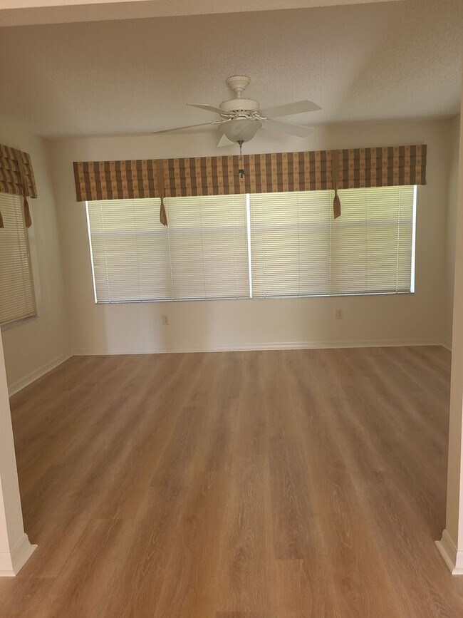 Building Photo - Villages Rental Property
