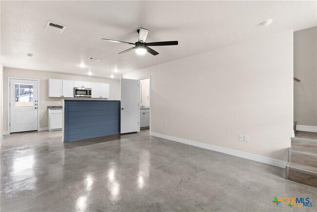 Foto del edificio - 803 White Meadow Ln