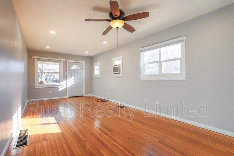 Photo - 397 S Logan St