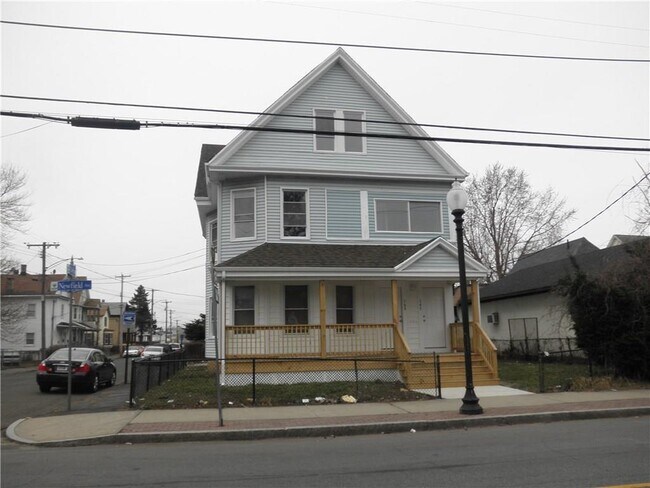 Building Photo - 147 Newfield Ave