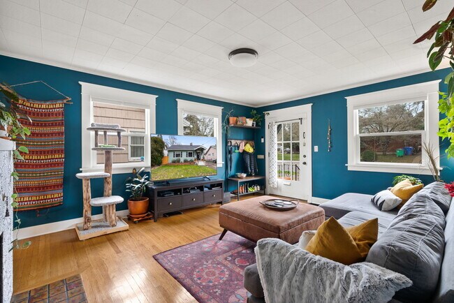 Living Room - 3571 NE Killingsworth St