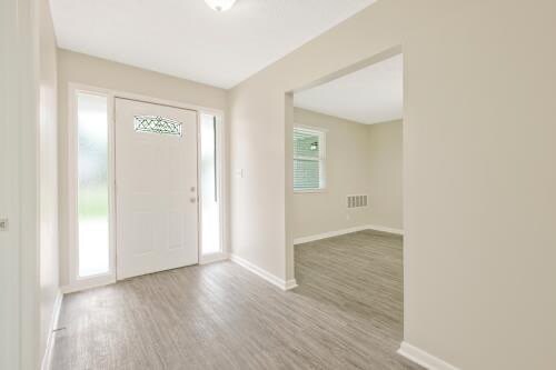Building Photo - 2793 River Oak Dr