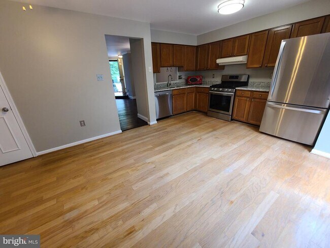 Foto del edificio - 7420 Houndsbury Ct