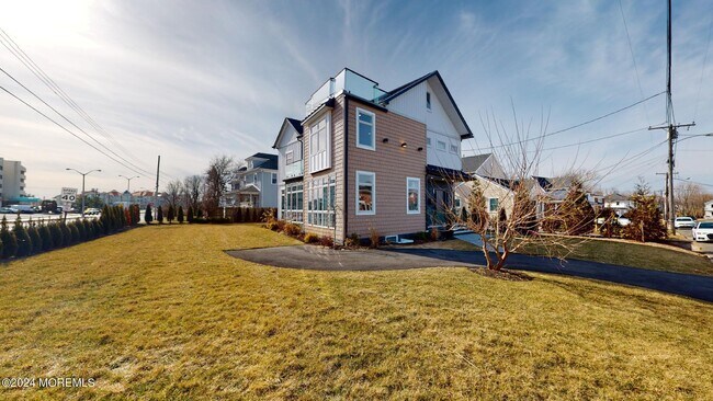 Foto del edificio - 1 Howland Ave