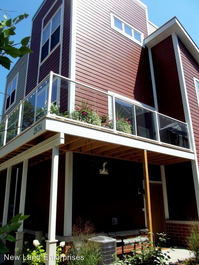Building Photo - 2656-2656 N Humboldt Blvd