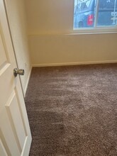 Building Photo - 208 Country West Rd