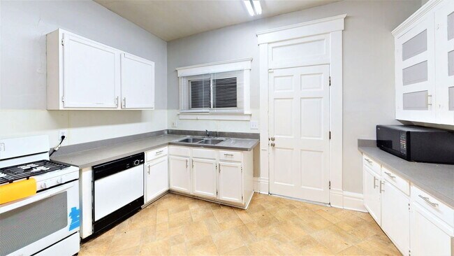 Foto del edificio - 1410 Indianola Ave