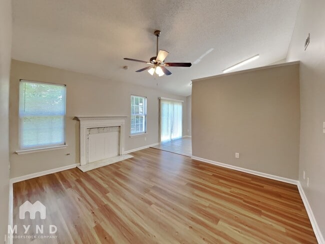 Building Photo - 1629 Hudson Graham Ln
