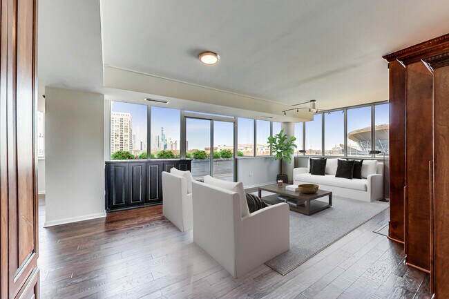 Building Photo - 1515 S Prairie Ave